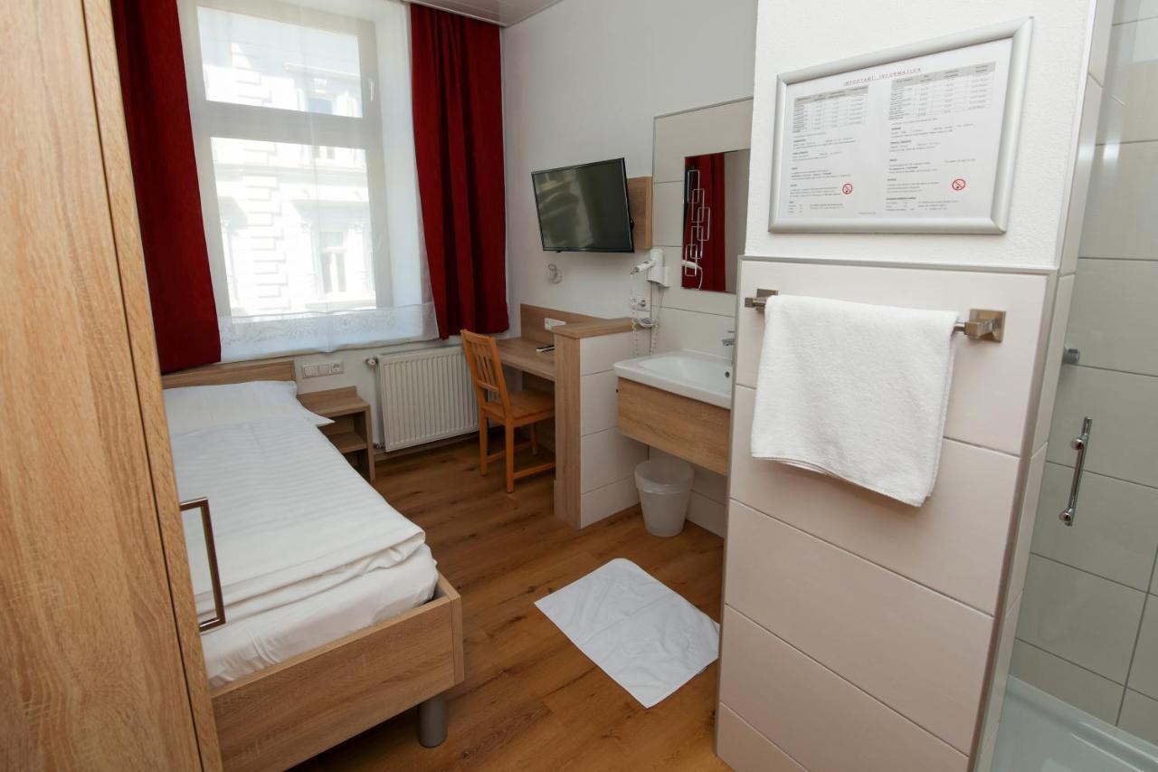 Hotel "Wilder Mann" Linz Luaran gambar