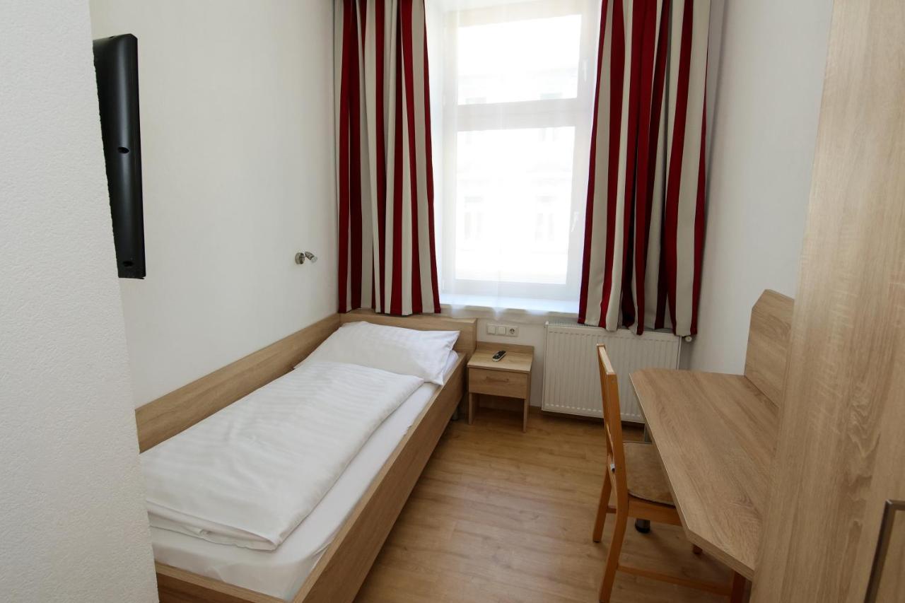Hotel "Wilder Mann" Linz Luaran gambar