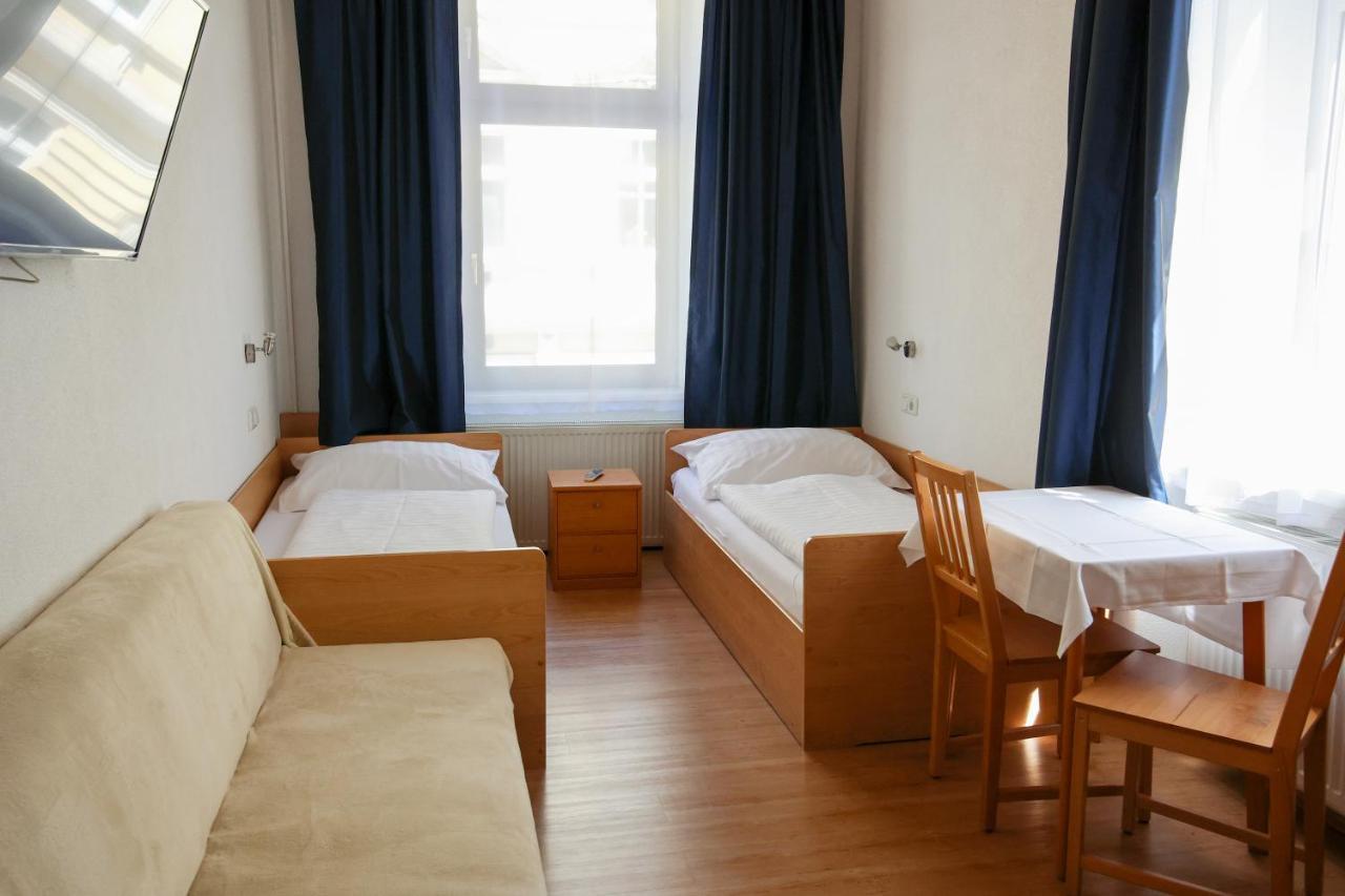 Hotel "Wilder Mann" Linz Luaran gambar