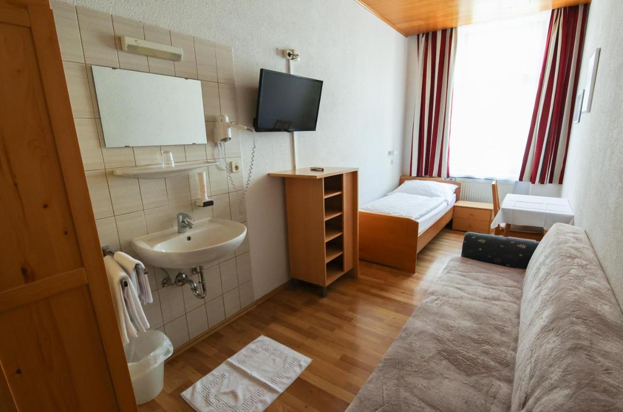 Hotel "Wilder Mann" Linz Luaran gambar